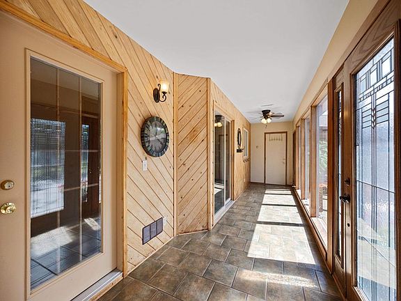 5th image of 2040 BIRCH DRIVE
