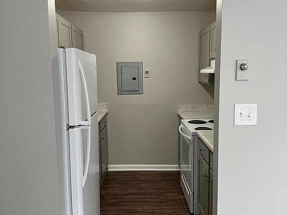 4th image of 2809 Valley View Dr #0e96f238a
