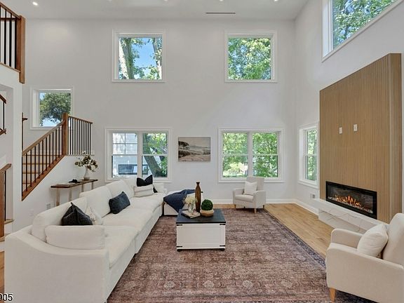 2nd image of 21 Kuntz Ave