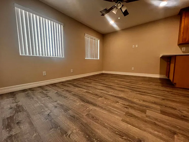 396 Riverfront Dr — Photo 125