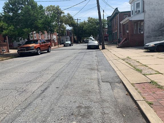 5th image of 1911 W 5th St