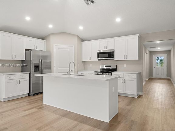 3rd image of 5634 Cortez Blvd