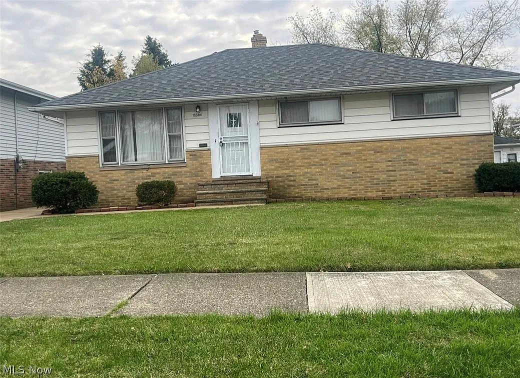 15304 Shirley Ave photo 1