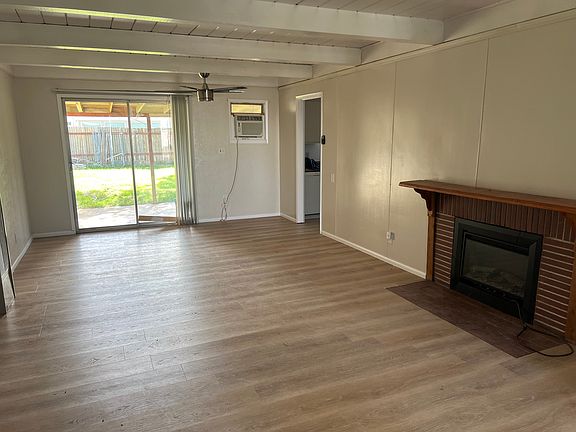 2nd image of 3672 Stephen Dr