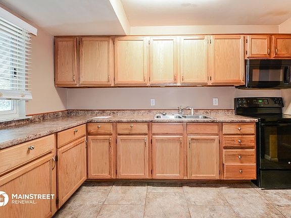 5th image of 10856 Spring Garden Dr