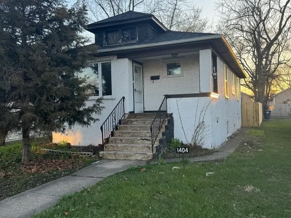 1404 S 19th Ave, Maywood, IL 60153