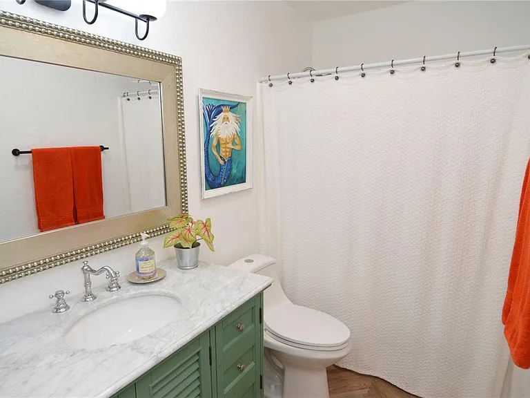 5048 Beach Dr SE #F — Photo 30