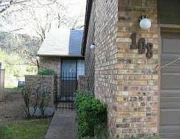 1st image of 7211 Lakewood Dr APT 108