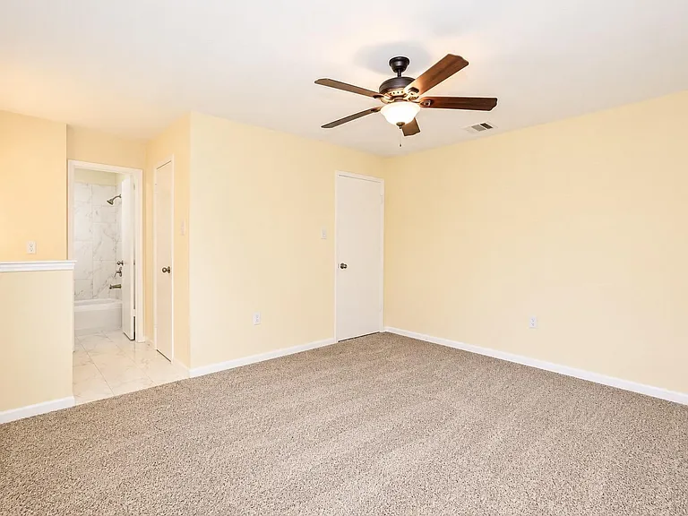 2110 Whiteback Dr — Photo 28