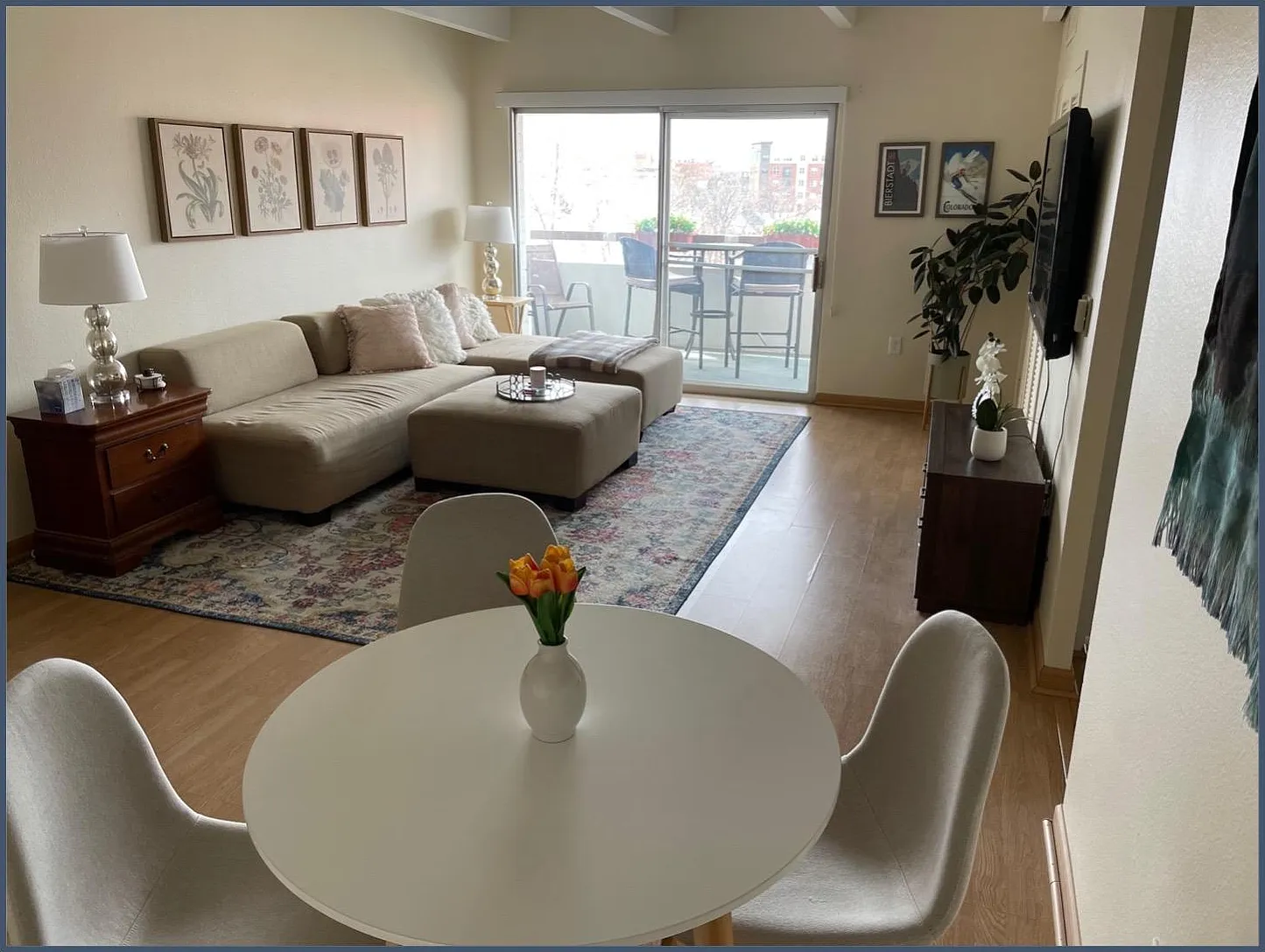 2 bed, 937 sqft, $2,099 — Photo 2