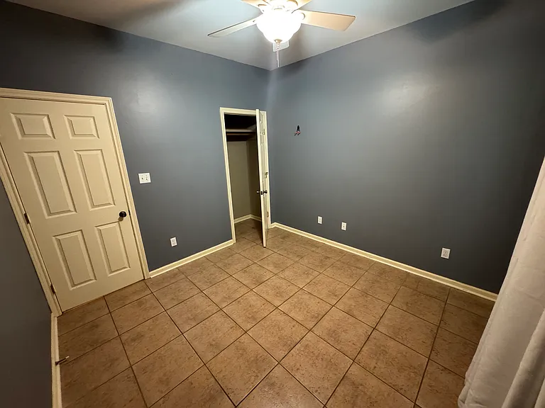 127 Lynn Dr — Photo 12