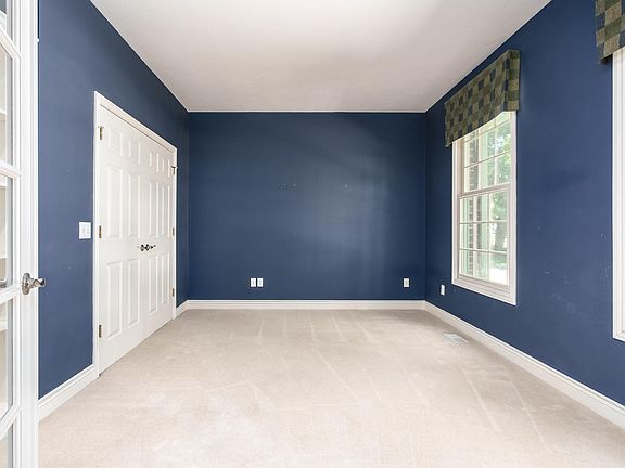 4th image of 2999 Brynmawr Dr