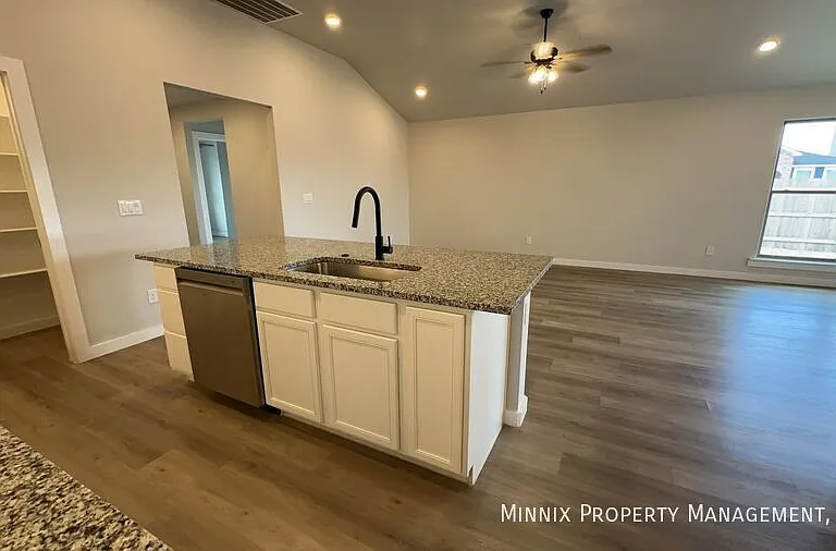 3526 Turner Ave — Photo 9