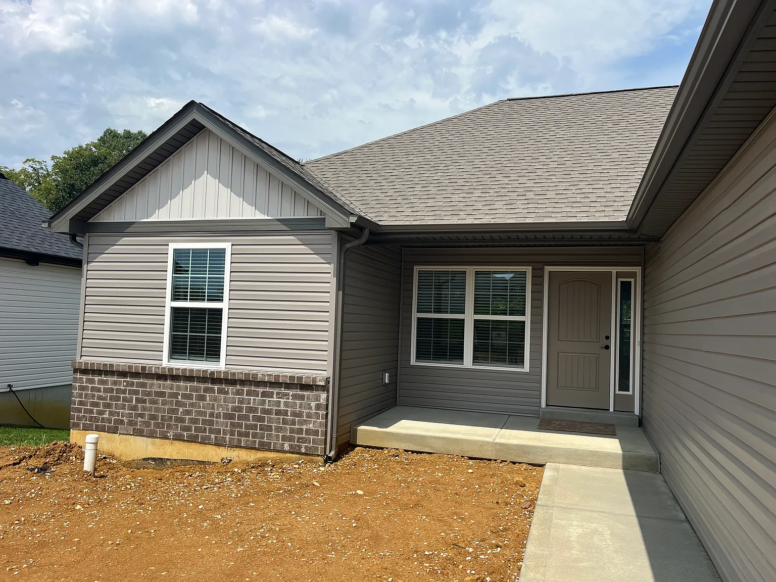 3 bed, 1639 sqft, $2,550 — Photo 3