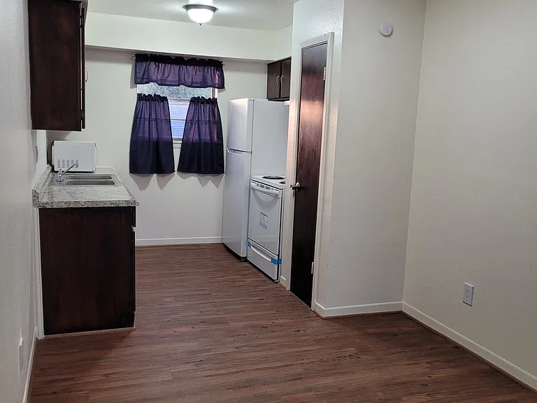 9205 Allwood St #A — Photo 5