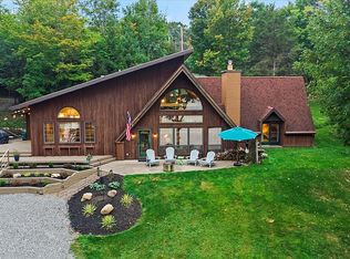 4606 Cedar Cliff Dr, Canandaigua, NY 14424