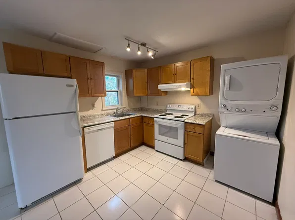 469 Federal St #B, Montague, MA 01351