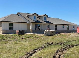 8308 Quail Trl, Grandview, TX 76050