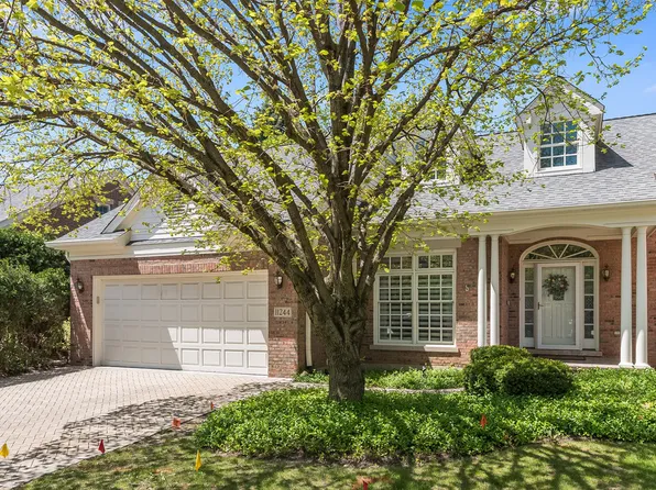 11244 E Chesapeake Pl, Westchester, IL 60154