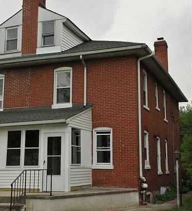 2nd image of 616 E Lancaster Ave