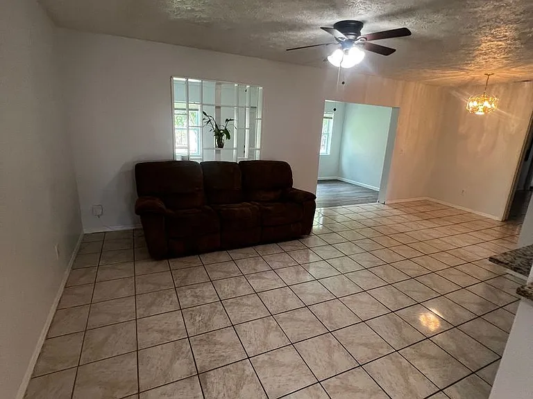 173 SE Fallon Dr — Photo 21
