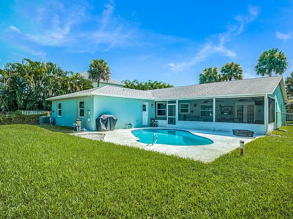 4th image of 6530 Floridana Ave