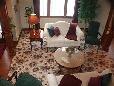 4th image of 901 Lancewood Dr