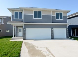 1558 68th Ave S, Fargo, ND 58104
