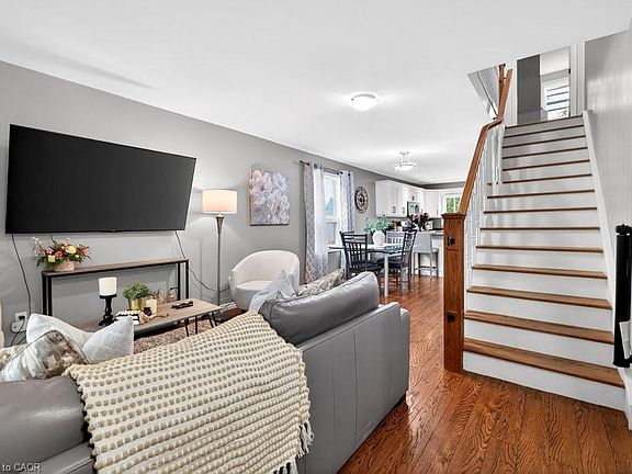 2nd image of 405 John St