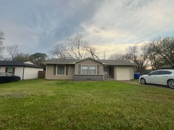 1526 N Binkley St, Sherman, TX 75092