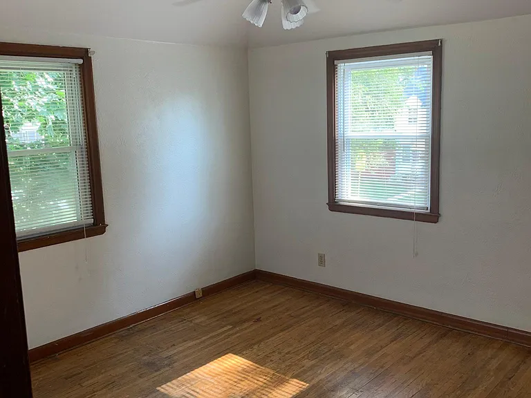 4336 Walker Ave — Photo 11