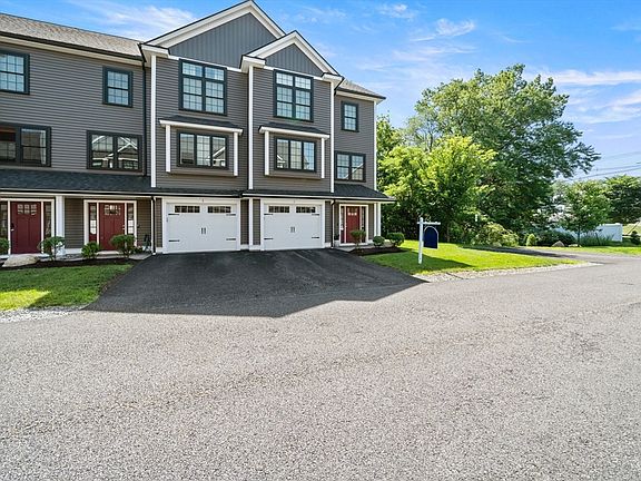 4th image of 168 Lowell St #1