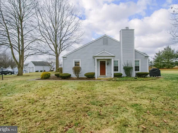 711 Cambridge Ct, Palmyra, PA 17078