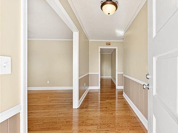 3rd image of 173 Madison St