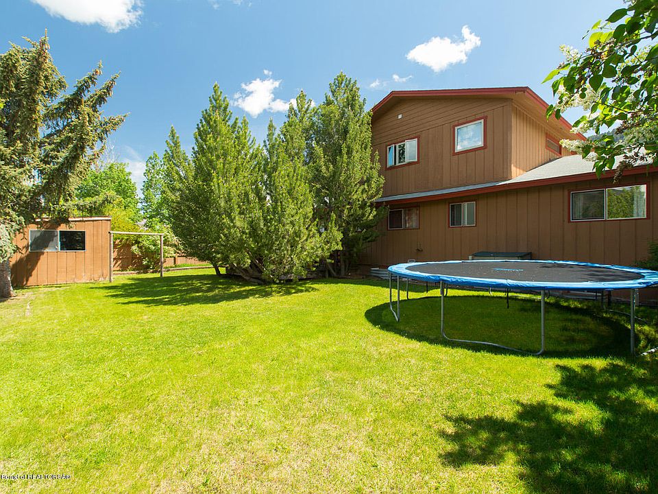 1st image of 45 Wapiti Dr