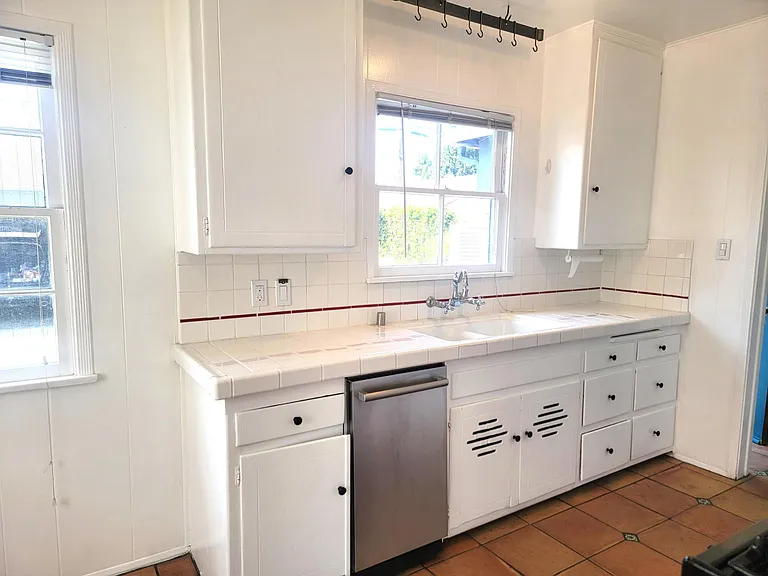 3831 Midway Ave — Photo 22