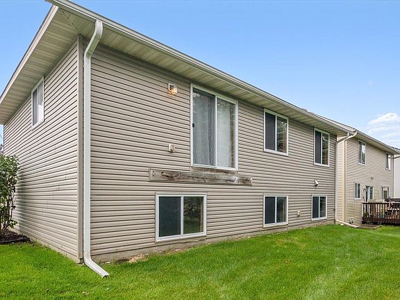 2nd image of 2861 Wyndam Ct
