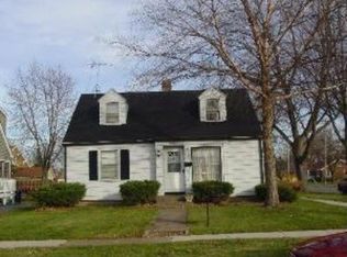 1381 Elizabeth St, Crete, IL 60417