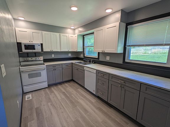 5th image of 244 Brandonwood Dr