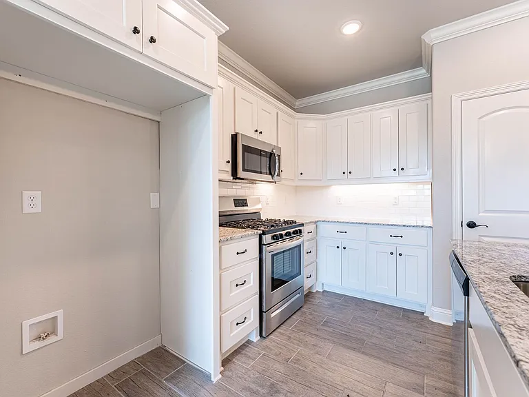 190 Township Dr — Photo 11