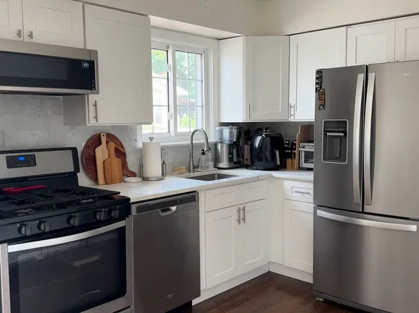 (undisclosed Address), North Babylon, NY 11703