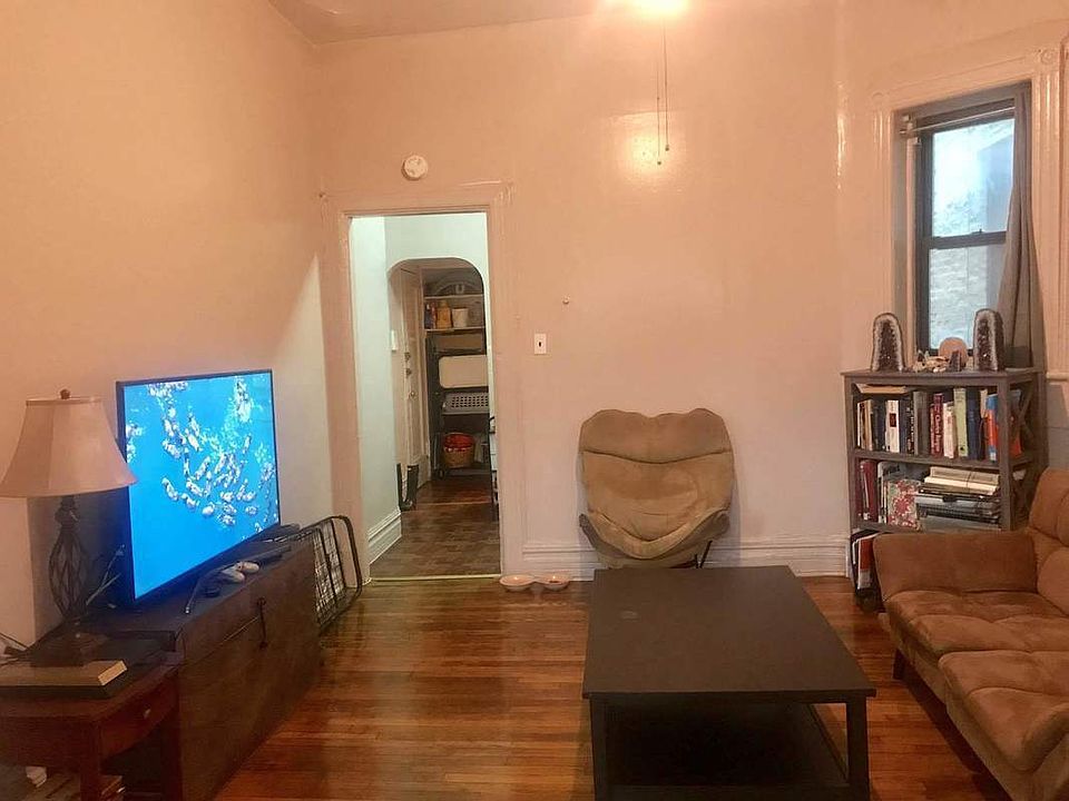 2nd image of 70 7th Ave APT 2D
