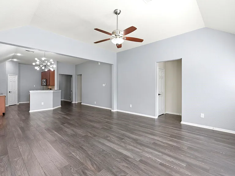 15002 Miller Meadows Ln — Photo 10