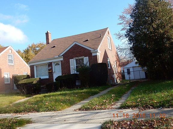 3rd image of 12040 W Parkway St