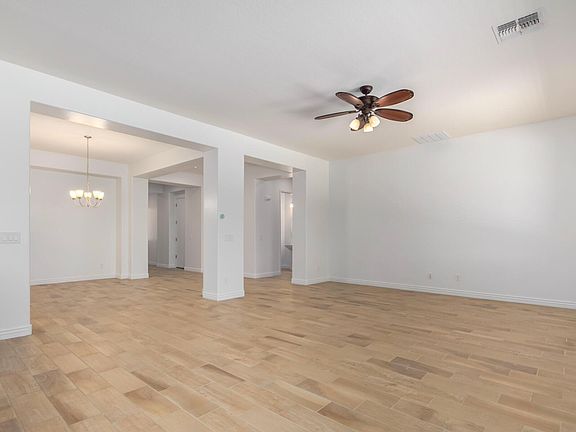 5th image of 2615 W Balao Dr