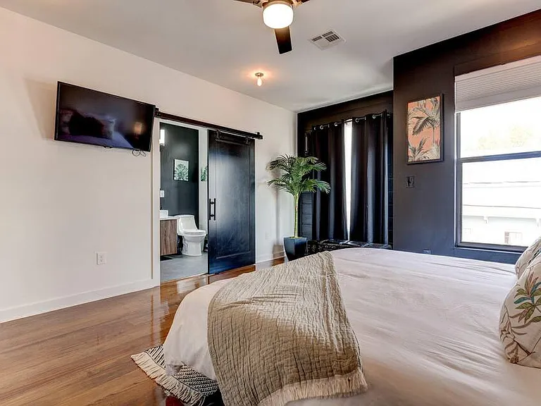 2506 Dumaine St — Photo 6