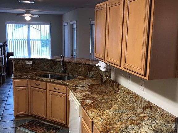 5th image of 18086 Lake Vista Dr