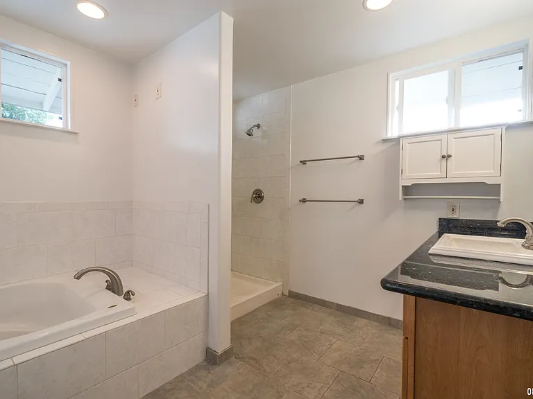 910 Neal Ave — Photo 19