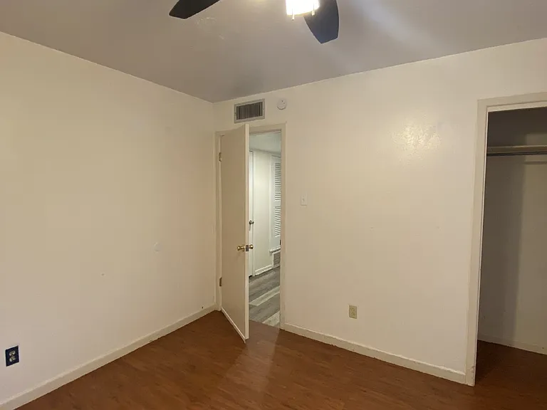 5432 32nd St — Photo 10