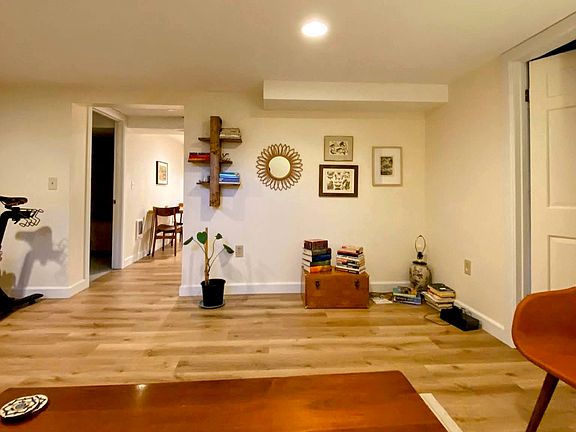 5th image of 5536 NE 14th Ave #B